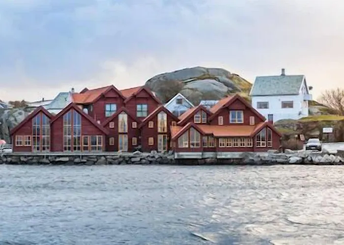 Konferansehotell As ホテル Sirevåg